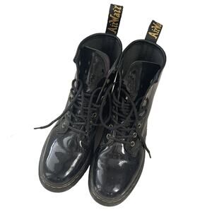 Dr. Martens 1460 Women's Original Smooth Leather Lace Up Boots - Black, Size9